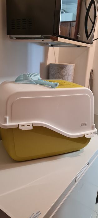 Casa de banho para gato com porta e pá incluída