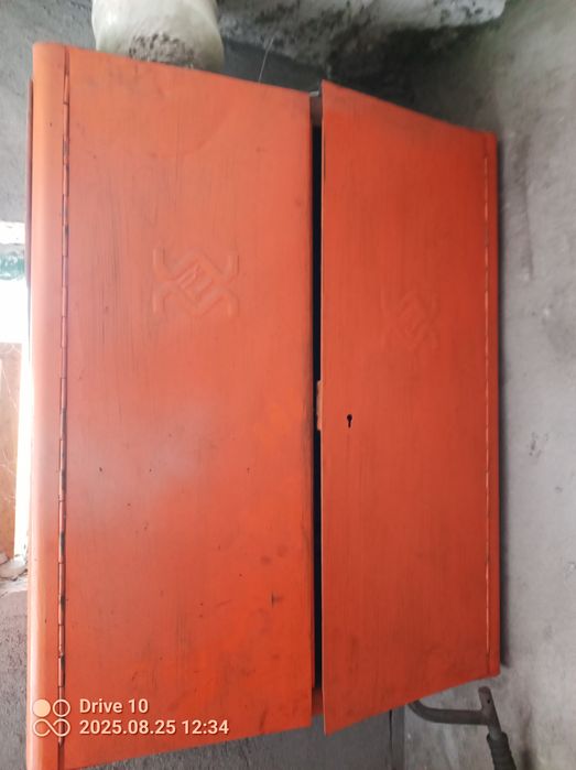 Szafka narzędziowa naścienna