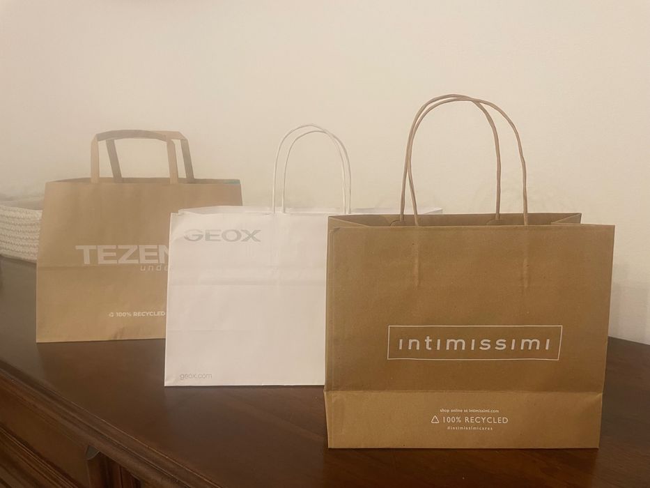 Подарункові пакети , так коробки