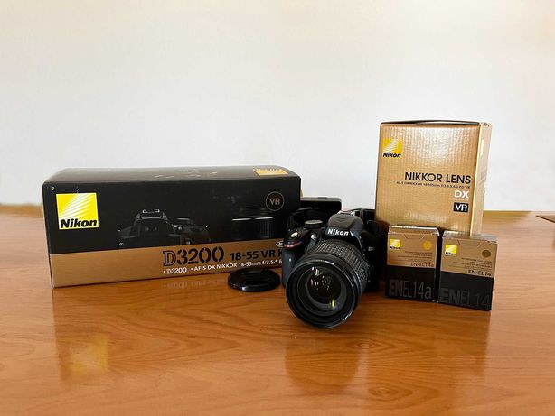 Nikon D3200 + AFS DX 18-105 mm + 2 baterias + Tripod Gorilla + Mala