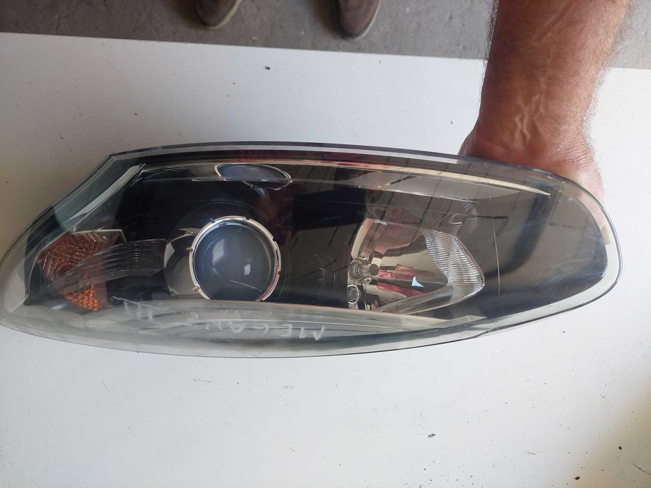 farol esq Renault megane 3