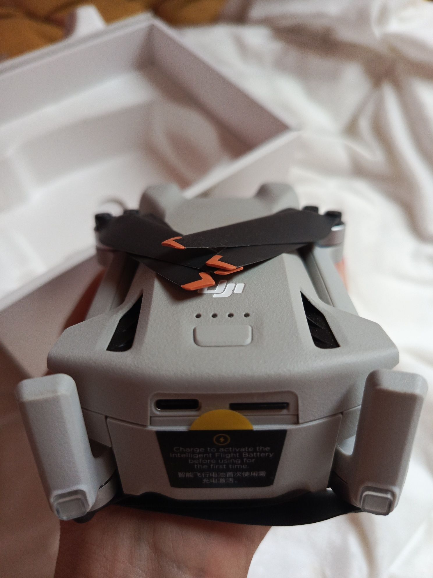 Dron DJI Mini 3 6000 m 2453 mAh