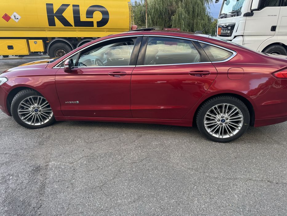 Ford fusion hybrid