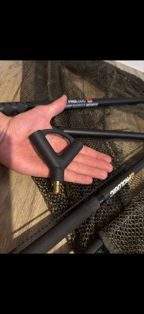Podbierak Prologic C3 Fulcrum Ridgid Framed Landing Net 42" 1,20m