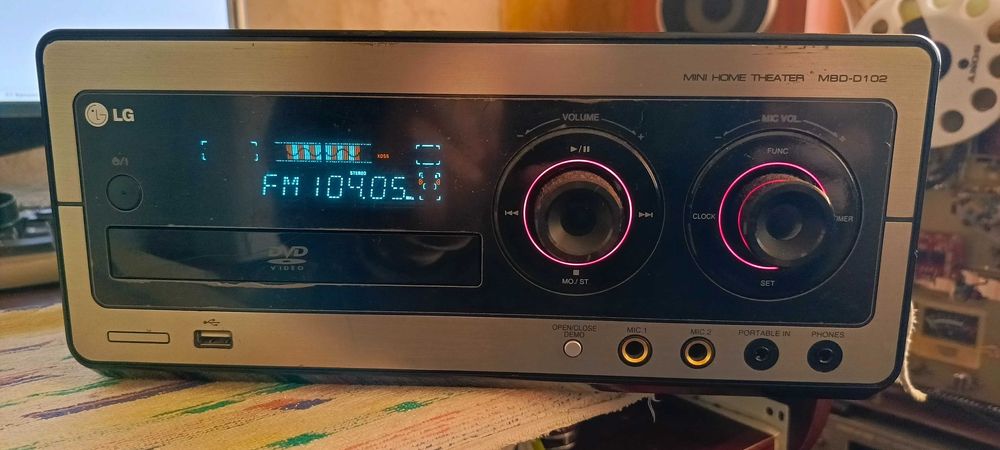 Продам DVD рисивер LG MBD-D 102