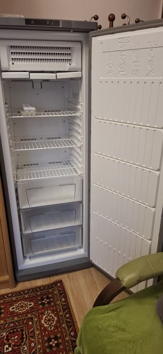 Морозильная камера Hotpoint  Ariston