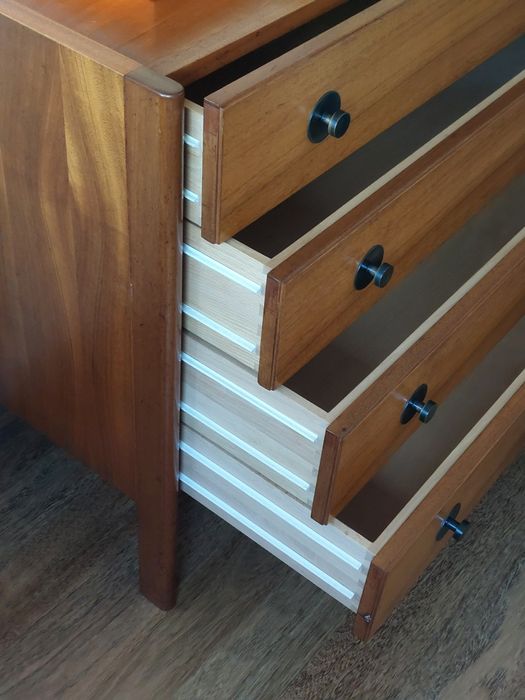 Cómoda Olaio. Design de José Espinho, para Móveis Olaio 1970s