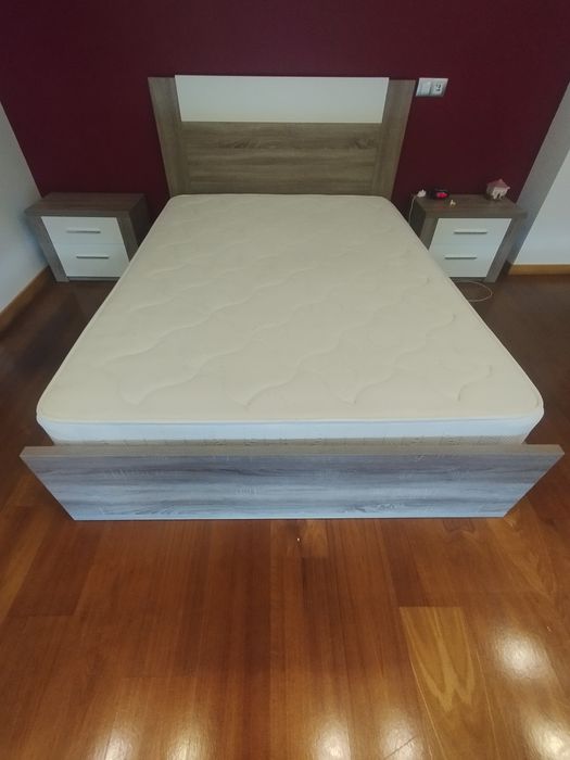 Vende-se mobília de Quarto de Casal Lourini Paris Carvalho Cinza