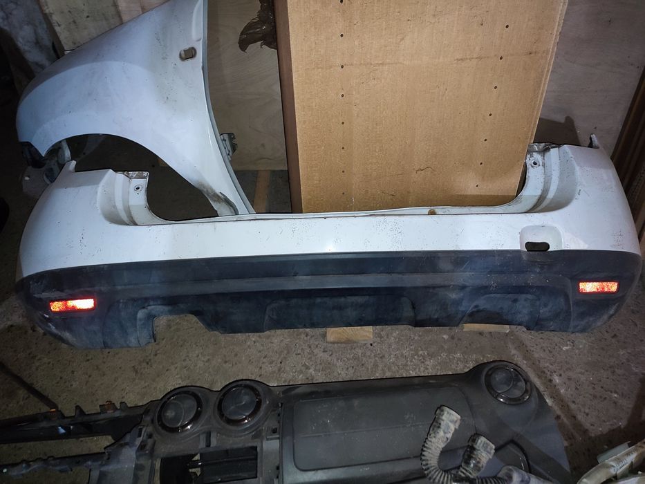 Бампер задній Dacia Duster дачіа дастер