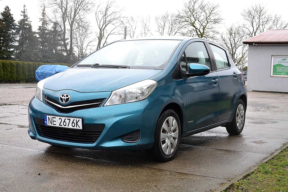 Toyota Yaris 1,3 cm benzyna , 2012 r , 5 drzwi,Kamera , okazja !