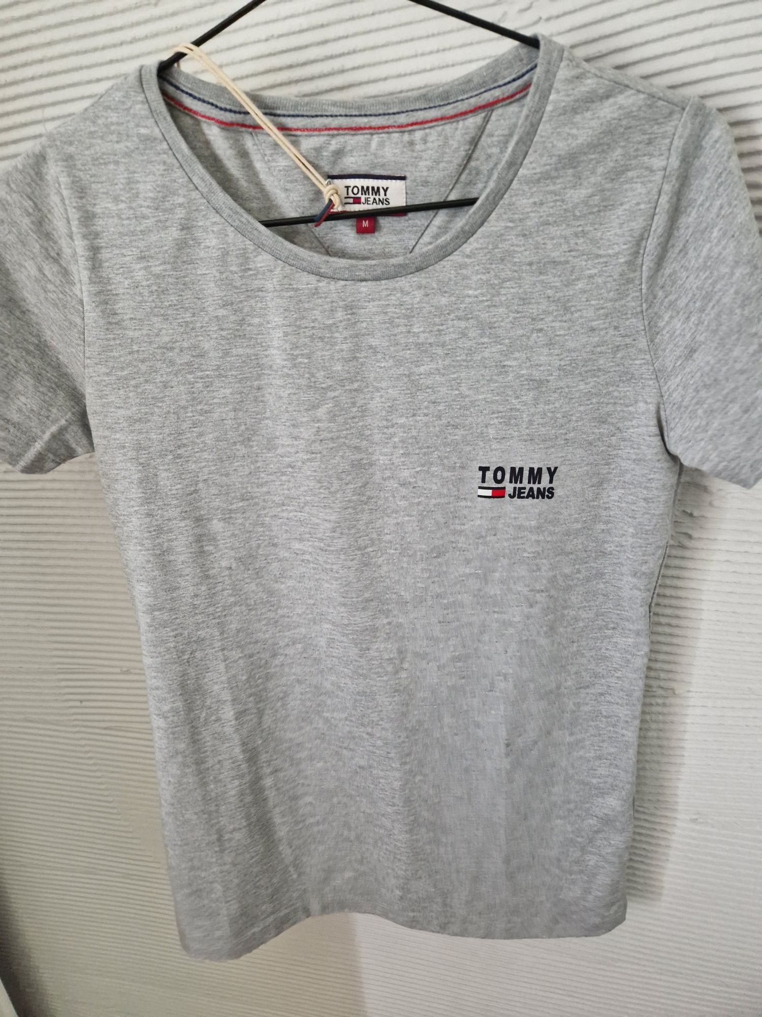 T-shirt Tommy Hilfiger rozmiar M szara