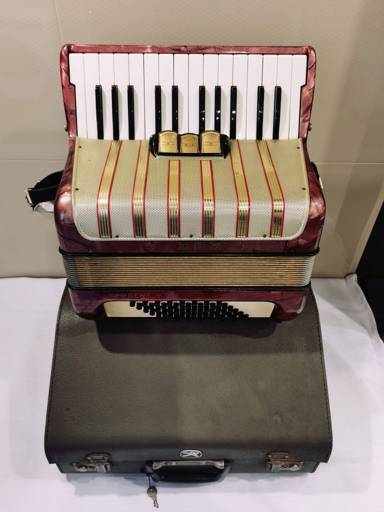 Akordeon HOHNER Student V 48 basów