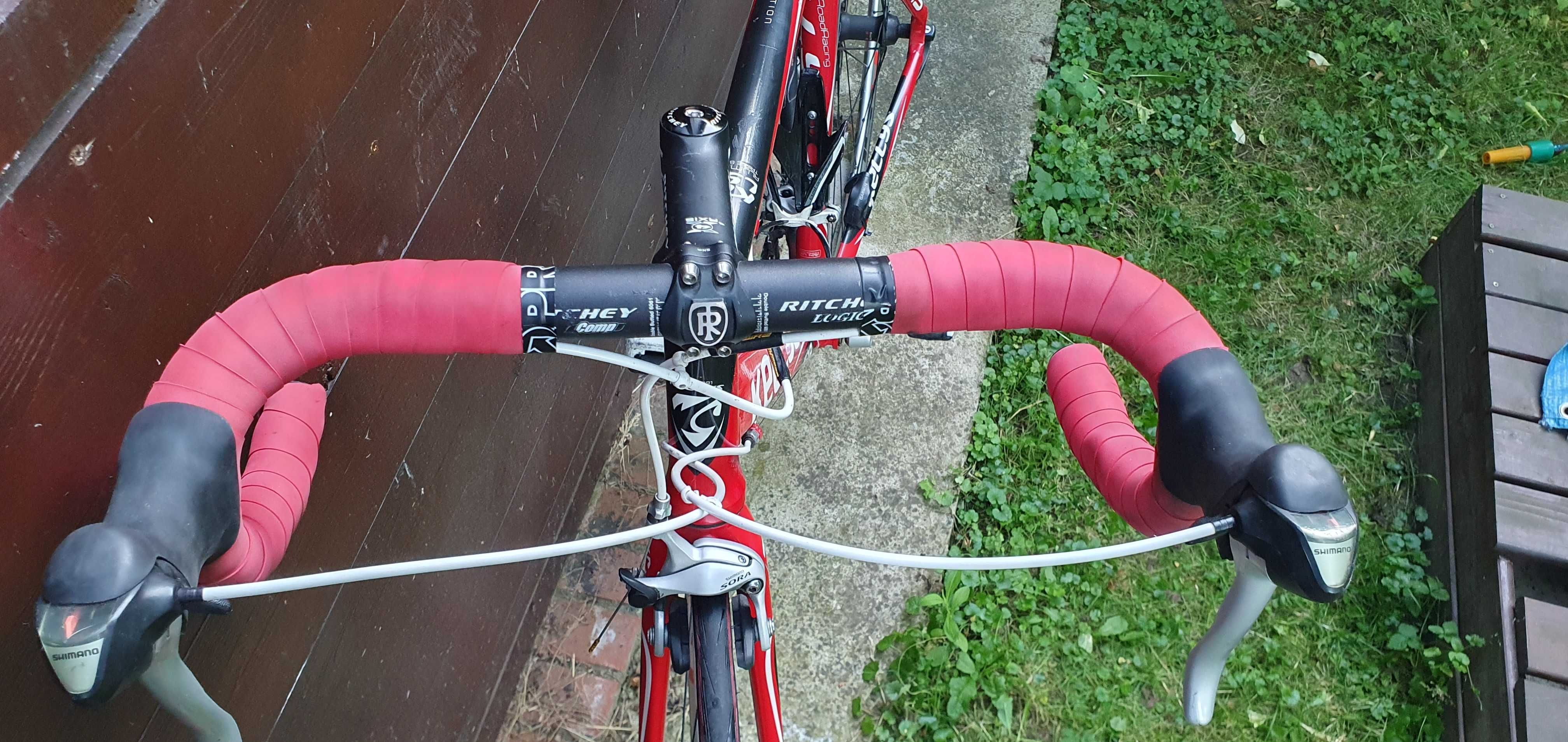 Rower szosowy KELLYS ARC 1.9 M duży pakiet wyposażenia