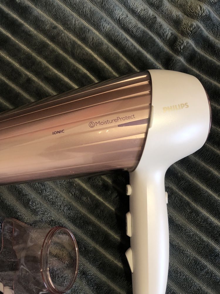 Фен Philips DryCare Prestige MoistureProtect HP8281/00