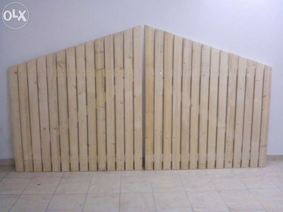 Portão de madeira