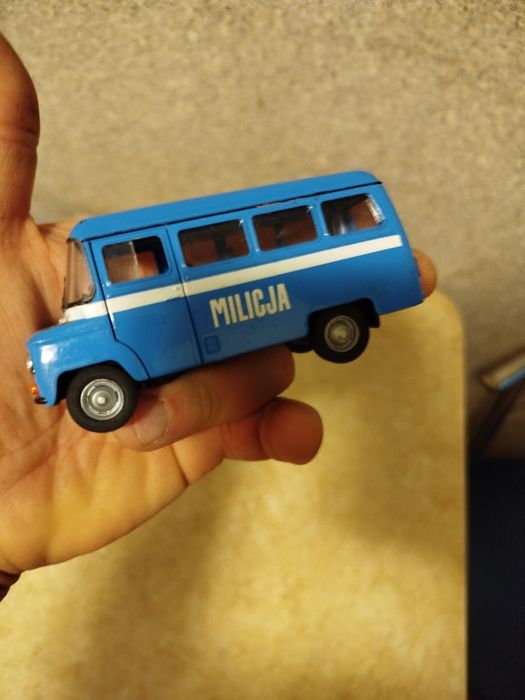 Коллекционная модель авто FSO Nysa 522 Milicija,Welly.