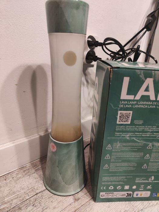 Lampa typu lava zielona