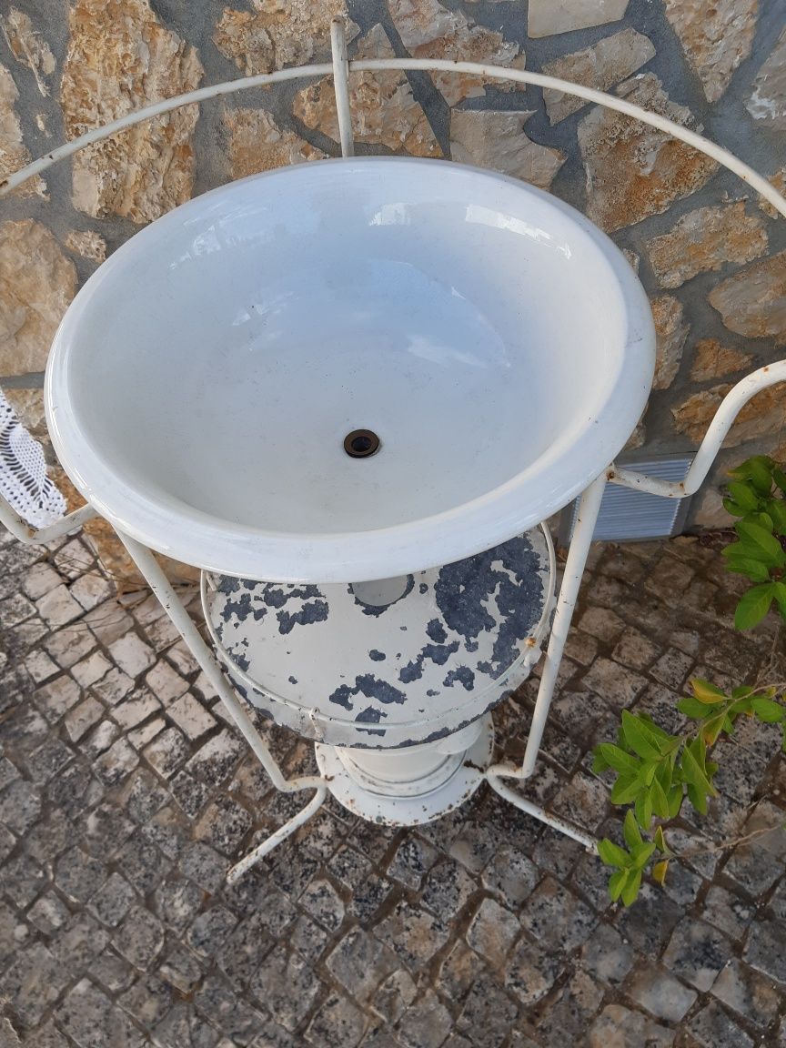 Recheio de casa Lavatório antigo da fábrica de Louças de Sacavém