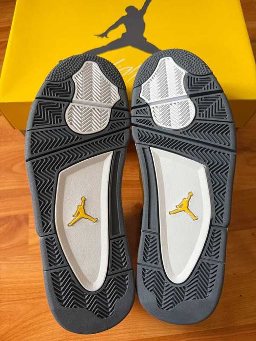 Buty meskie Mokasyny Jordan_4_retro_tour_yellow R.38