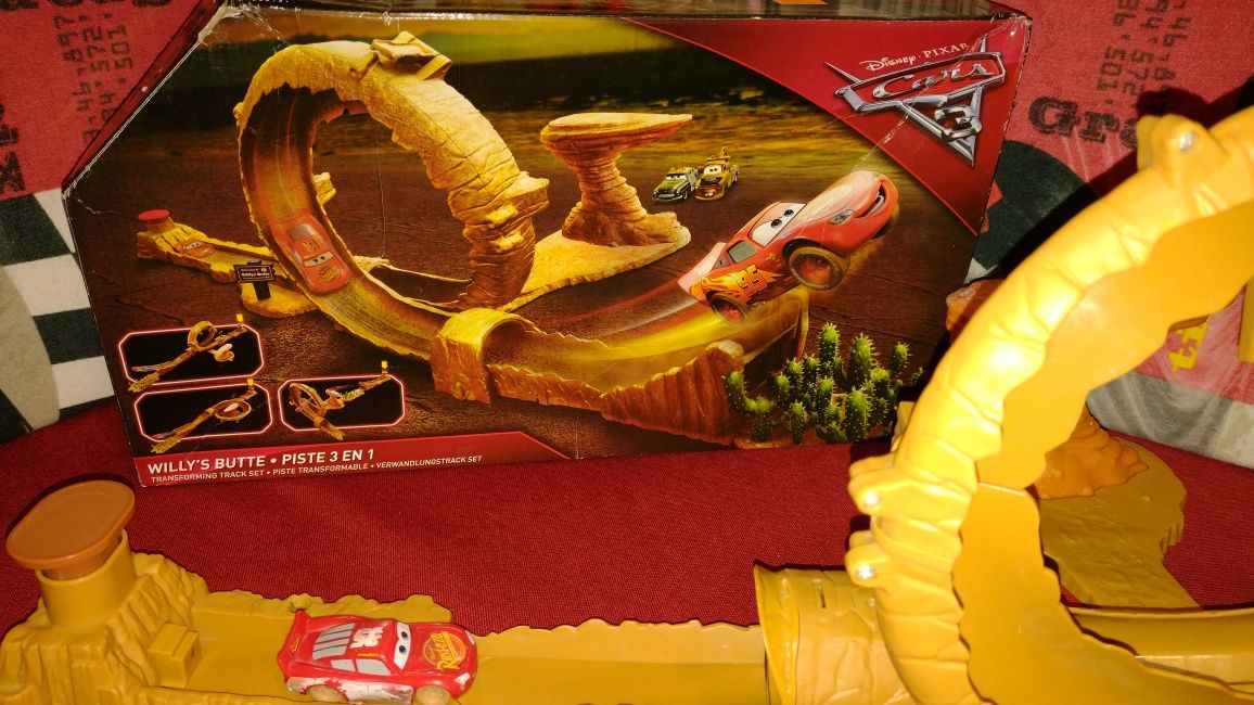 Mattel DVF40 CARS Pustynna pętla Zygzak