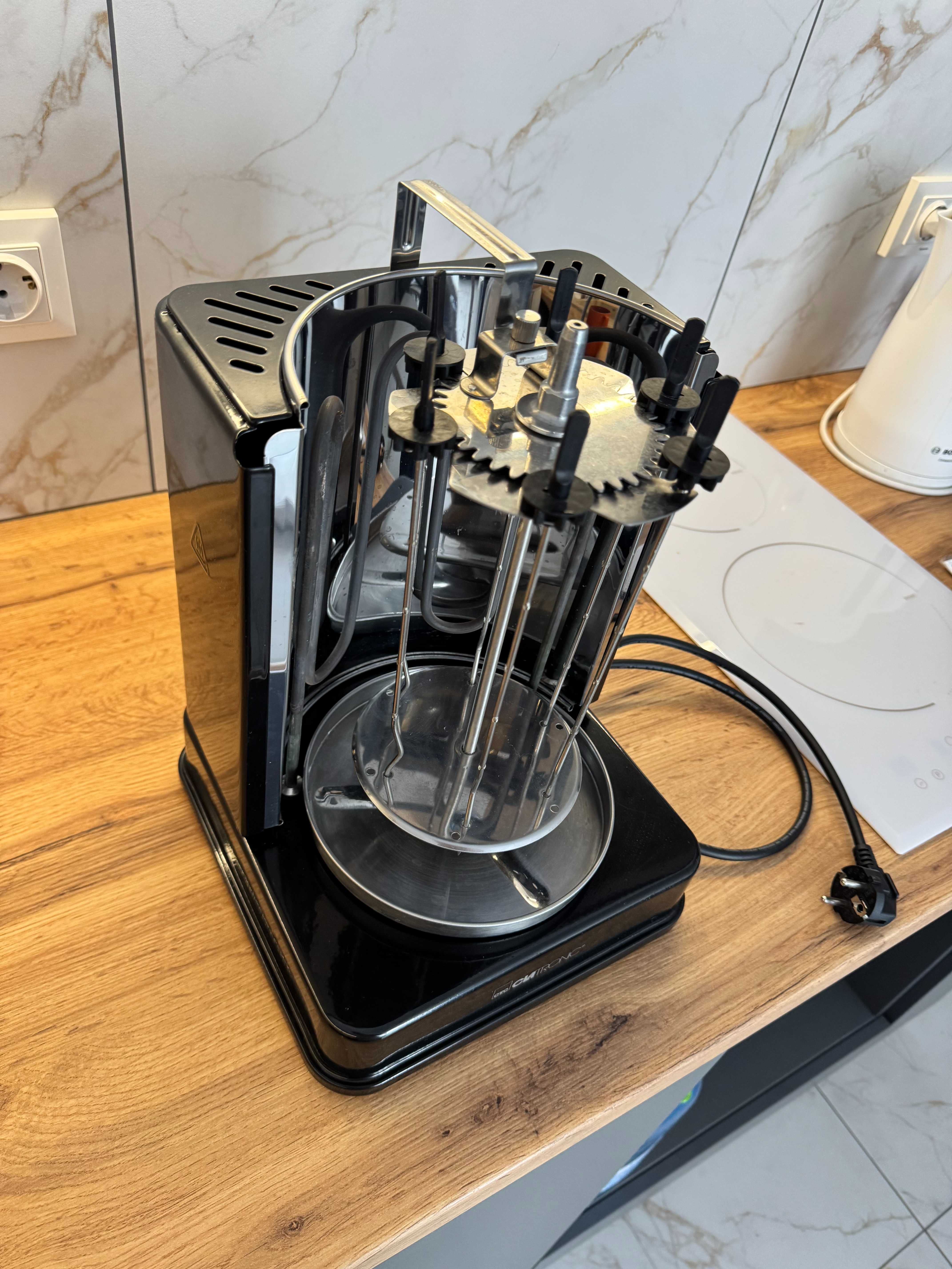 Електрошашличниця Clatronic 1400 Вт, 3 в 1 гриль + шашлик + шаурма