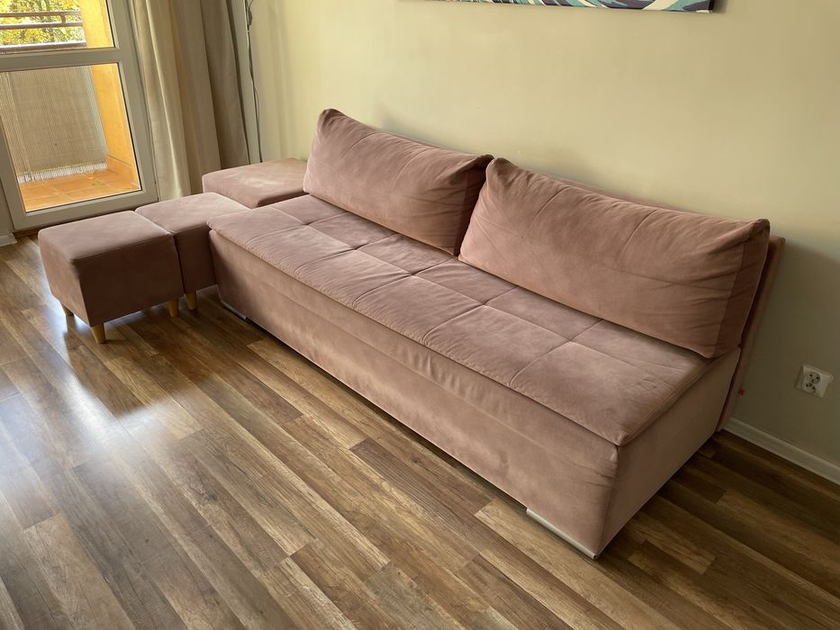 Kanapa rozkładana z funkcją spania + 3 pufy