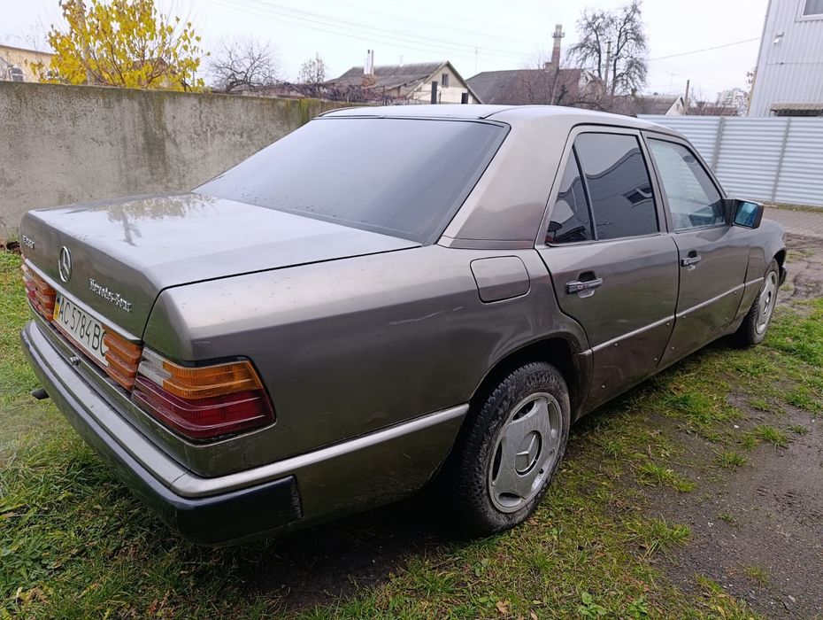 Мерс 124 5тиступка 2.3 бенз/газ