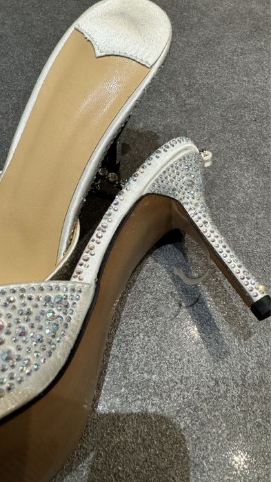 Szpilki.Buty na obcasie. Ślubne.