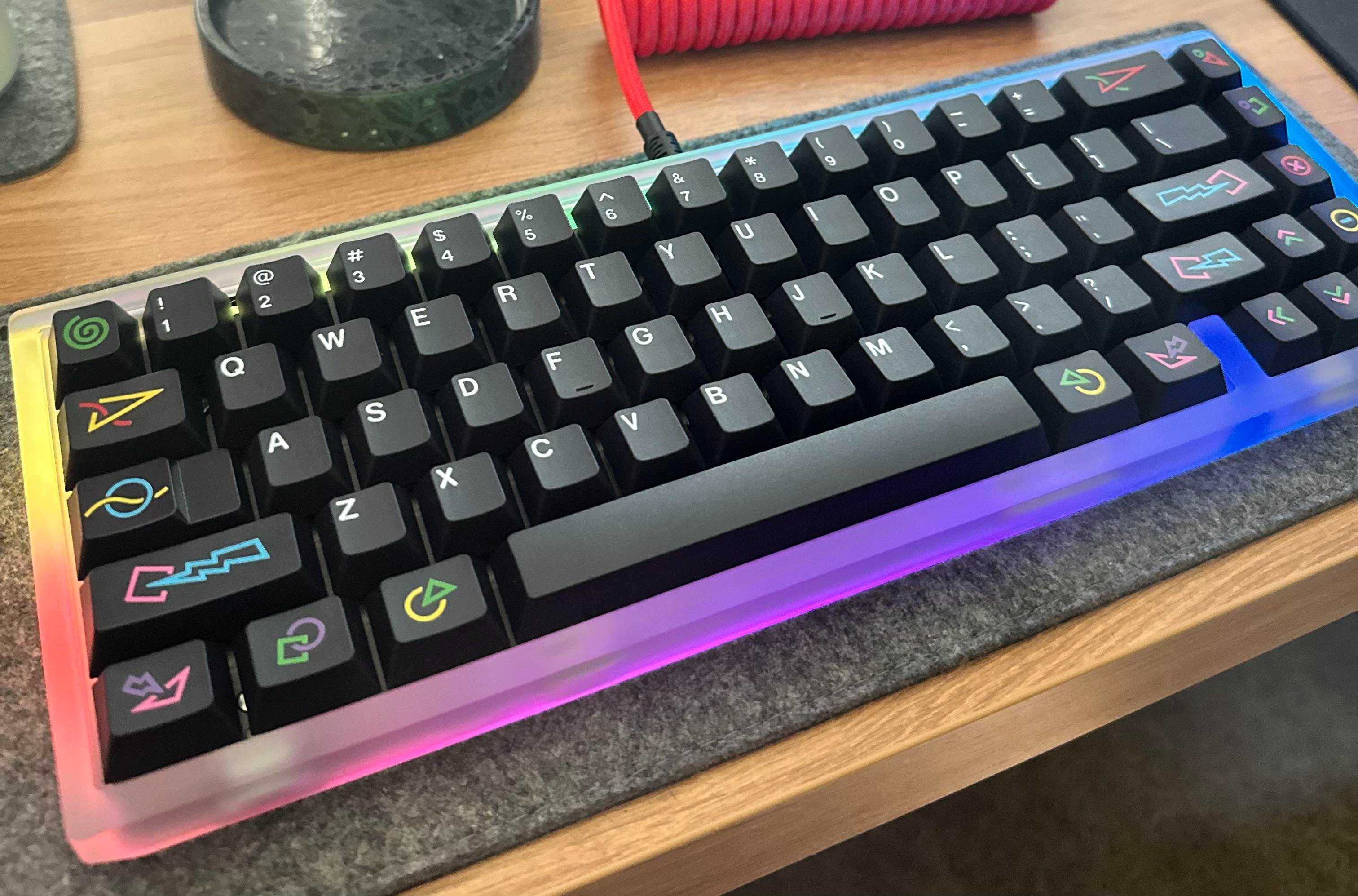 Кастомна преміальна механічна клавіатура Mode Envoy Polycarbonate GMK