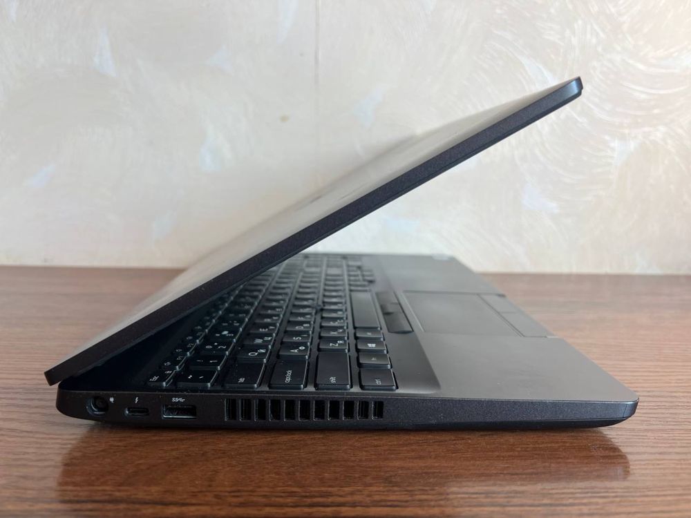 Dell Latitude 5501 15,6 " FHD i7-9850H 32/512 Gb ноутбук