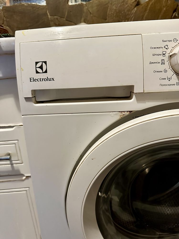 Продам стиральную машинку Electrolux