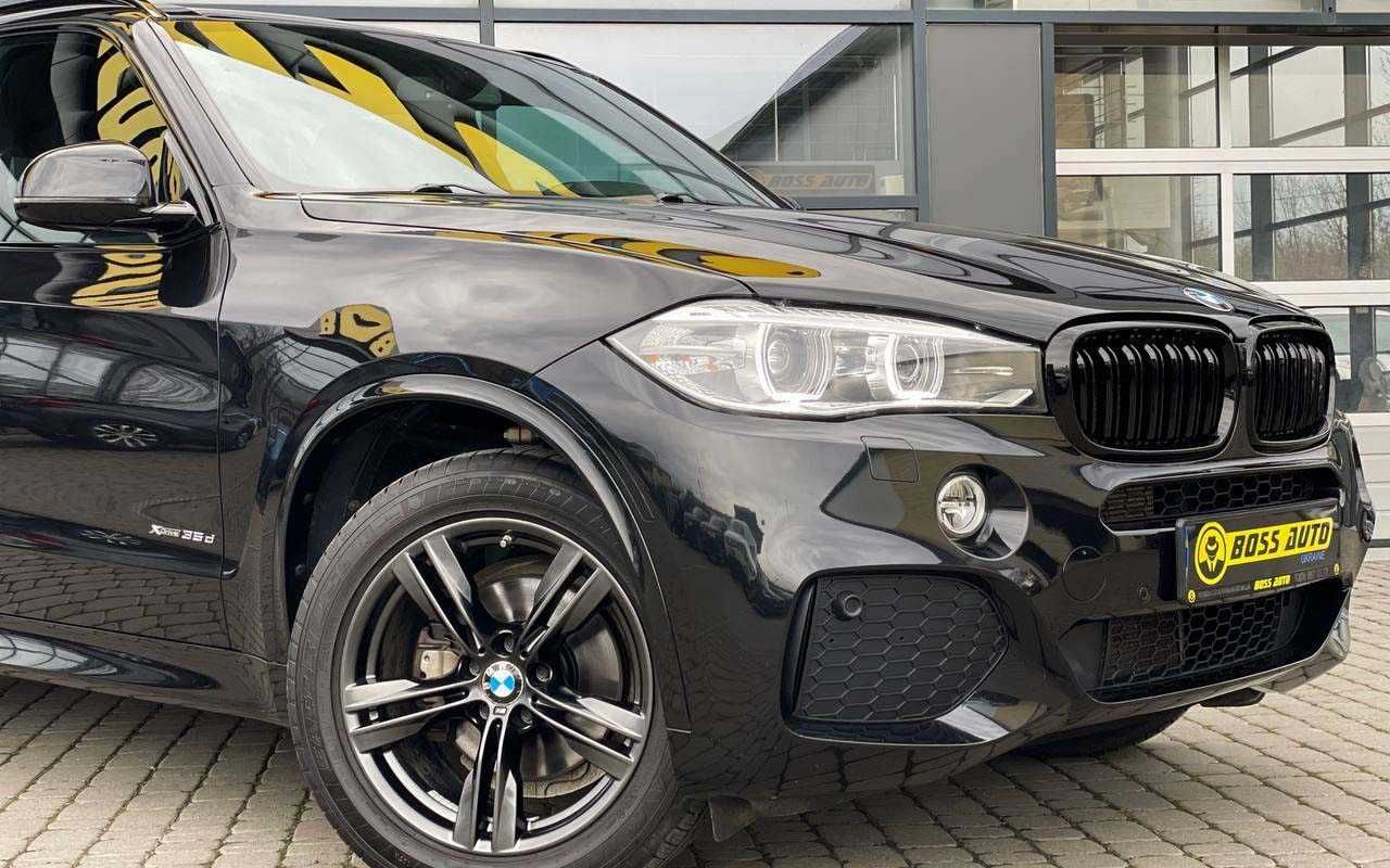 BMW X5 2015 року