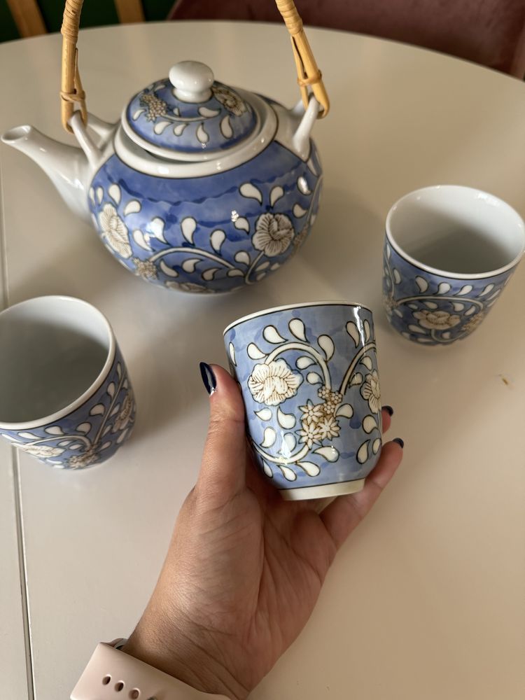Conjunto de chá azul/florido
