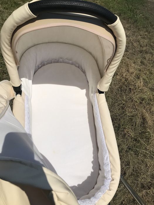 Продам коляску Navington Caravel          .