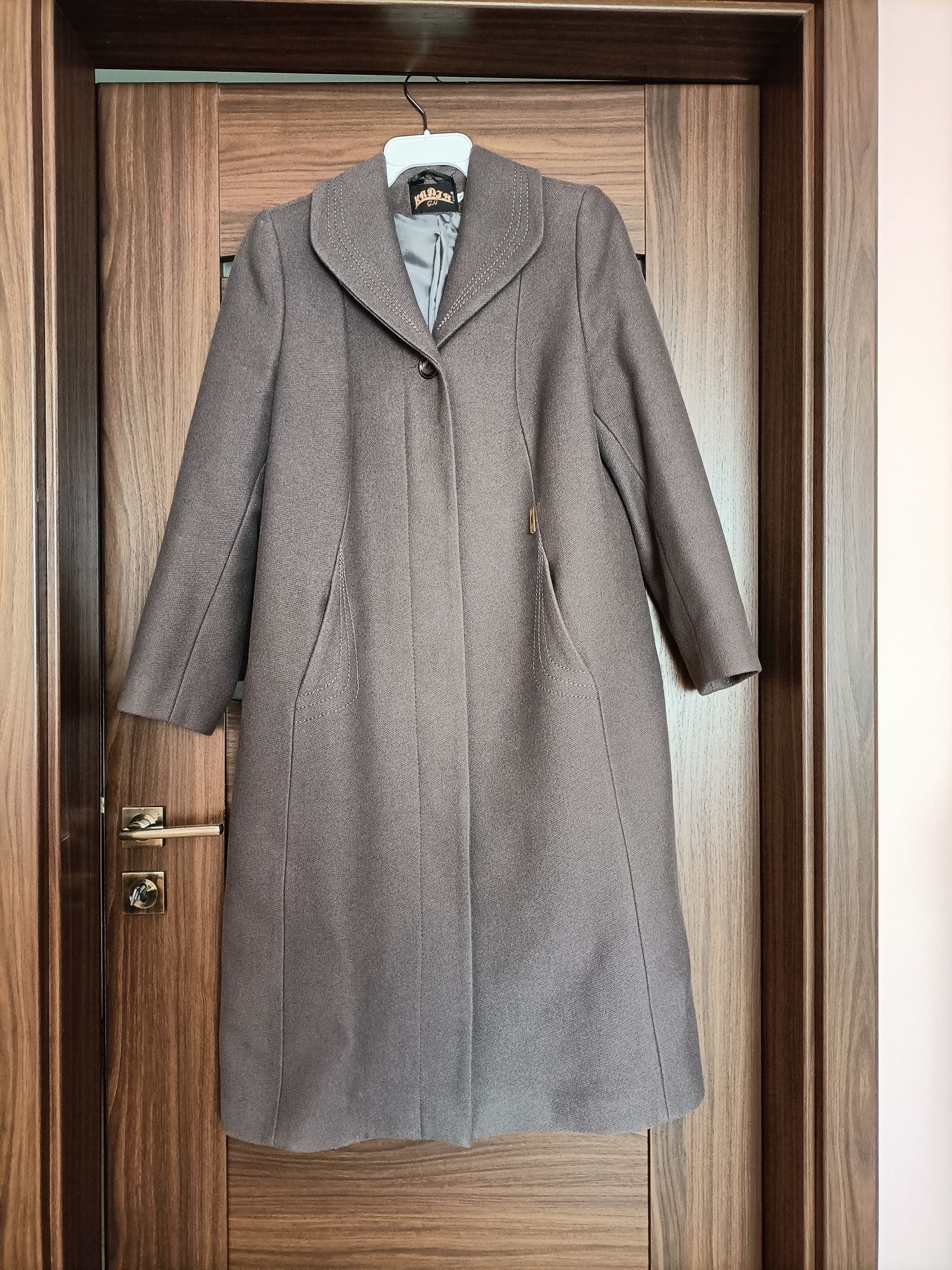 Fioletowy płaszcz damski długi klasyczny zimowy r. 44