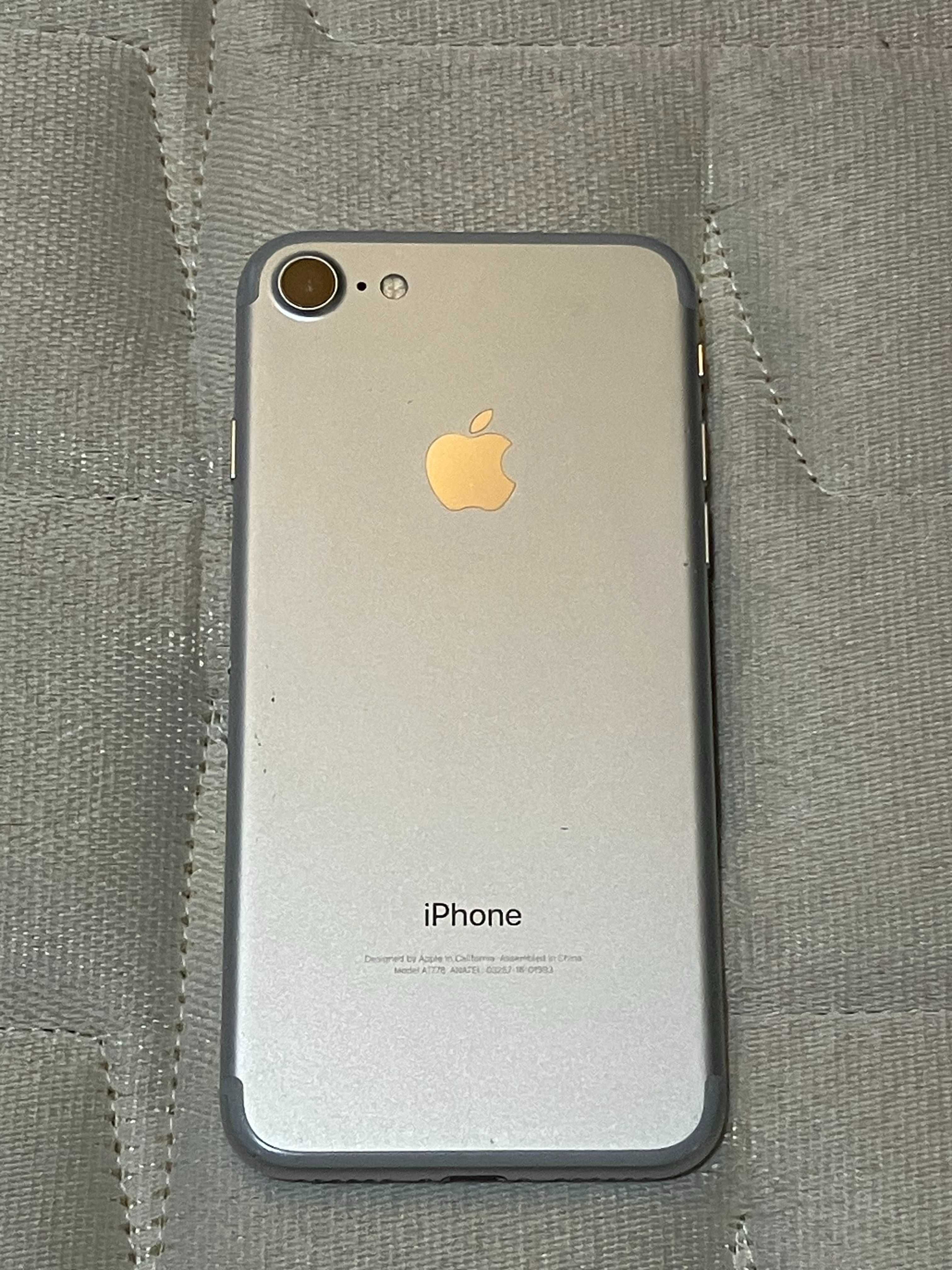 Iphone 7 Prateado/Silver - Bom estado