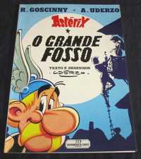 Livro O Grande Fosso Astérix Meribérica 1992