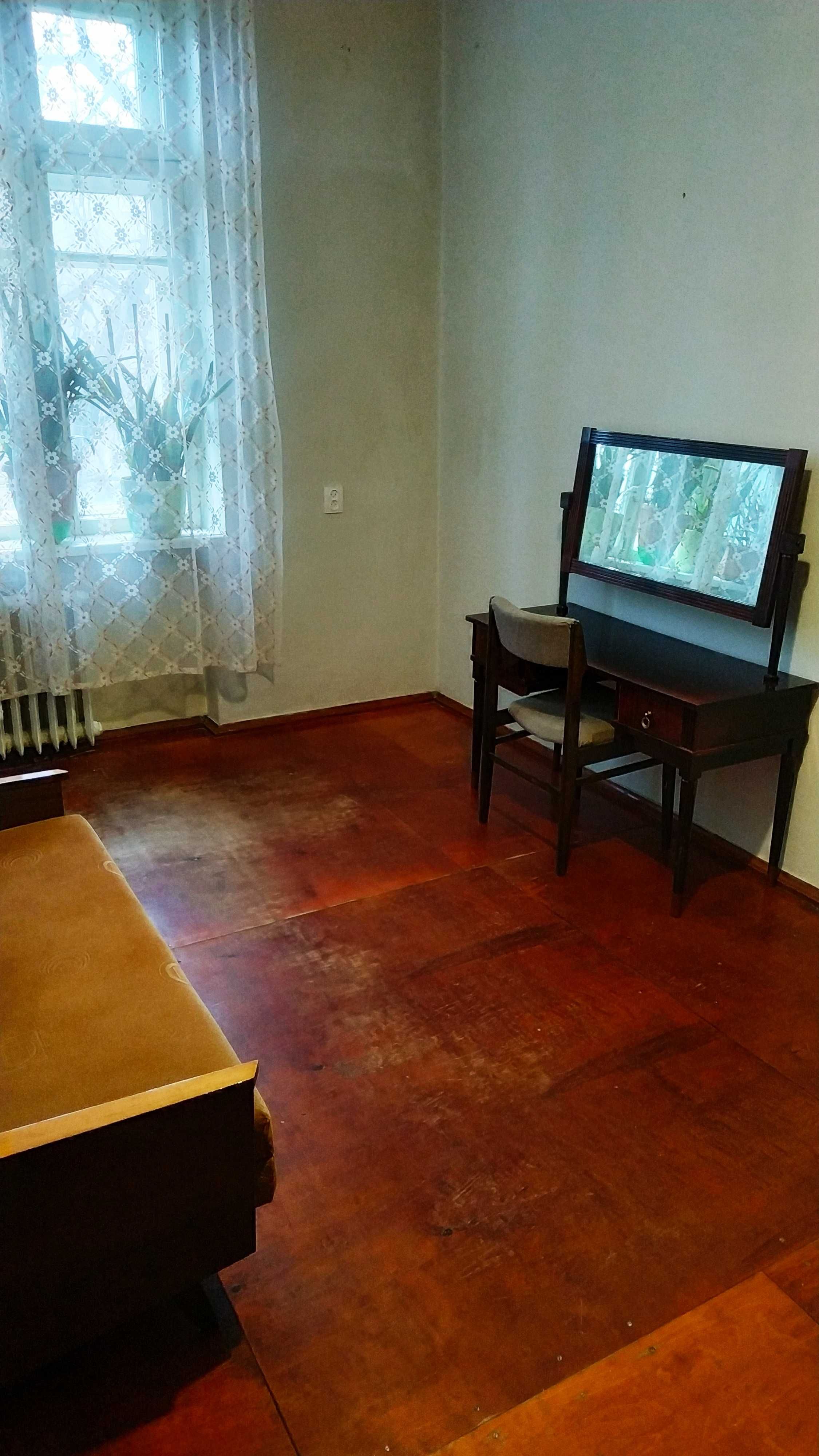 Продам 2х комнатную квартиру по ул. Жуковского