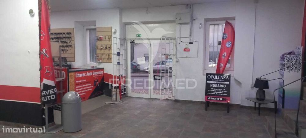 Arrenda se espaços comerciais - Volta Da Pedra /Palmela 350€/400€