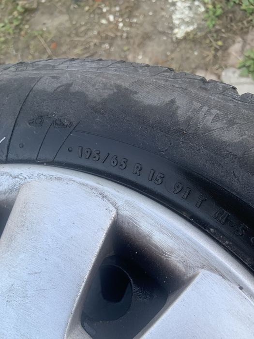 Felgi stalowe + opony zimowe VW 195/65 R15 5x120