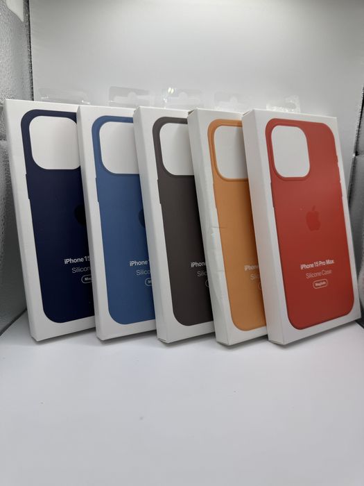Чохли накладка Apple Silicone Case для iPhone 15 / 15 Pro Max MagSafe