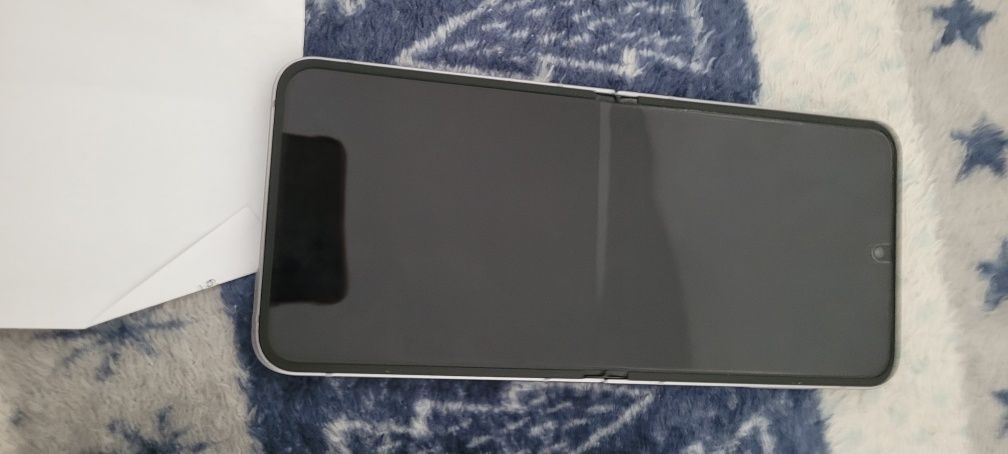 Samsung Z Filip 6 srebrny. Polecam.