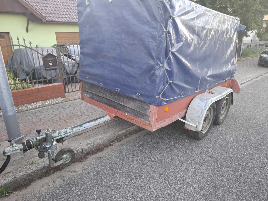 przyczepa dwuosiowa  ładowność 1,5 t