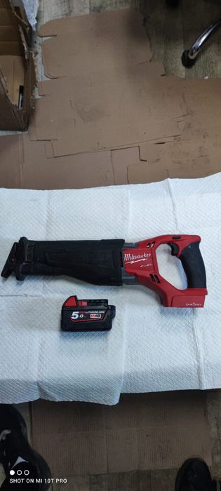 Piła szablasta m18 onesx z baterią 5.0 ah