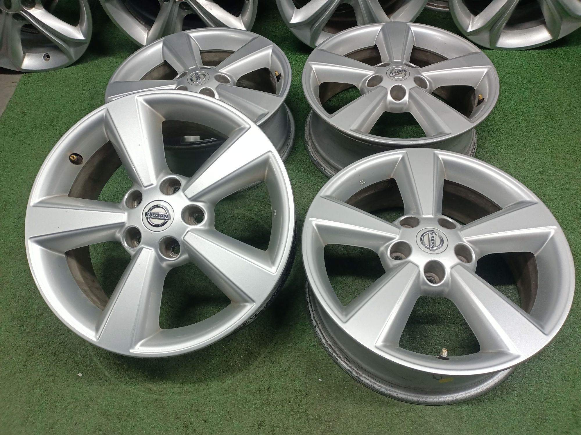 17 felgi 5x114,3 et40 Czujniki Nissan Juke Qashqai Pulsar Leaf Primera