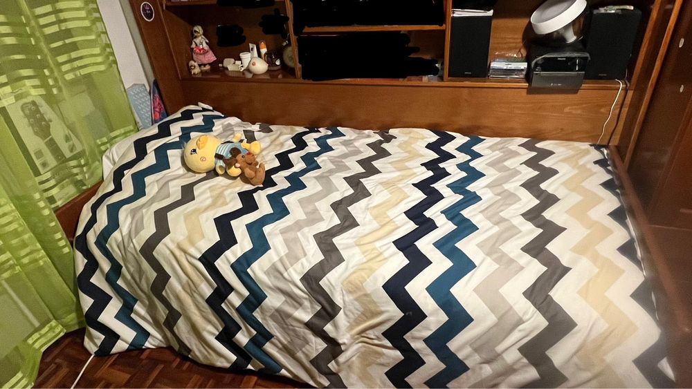 Estúdio de quarto com cama de solteiro
