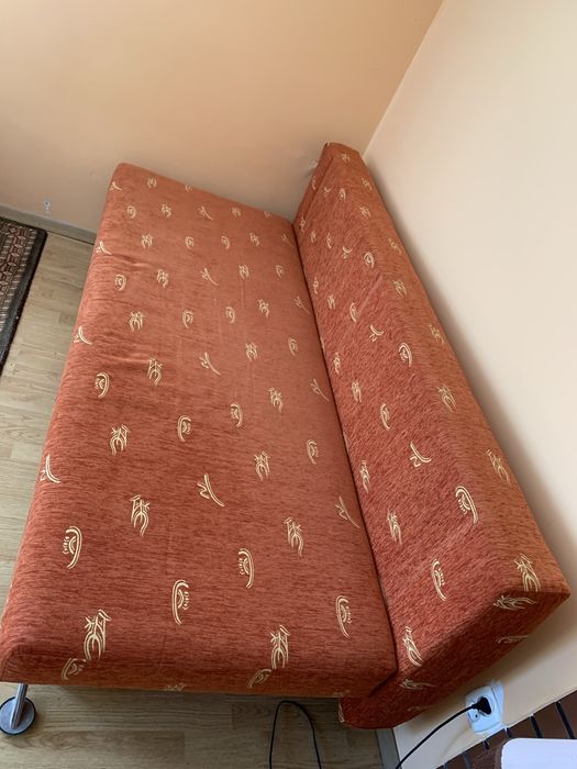 Sprzedam kanape rozkladana z pojemnikiem na posciel