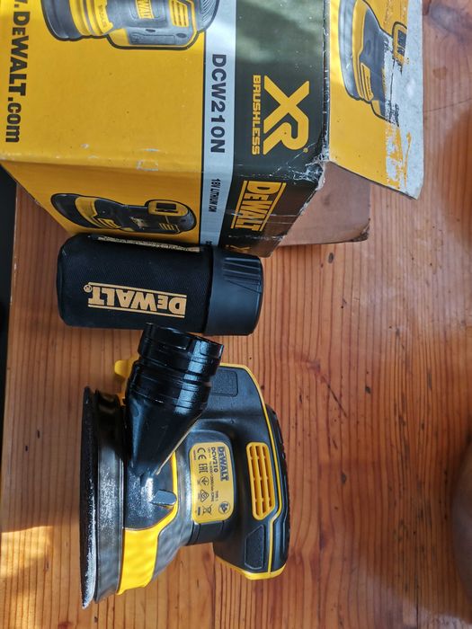 Szlifierka mimośrodowa dewalt dcw 210 18v