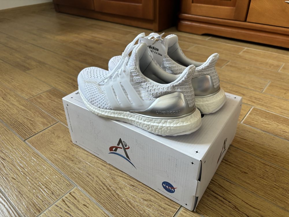 adidas ultraboost rozmiar 38, nowe, primeknit, boost, DNA NASA białe