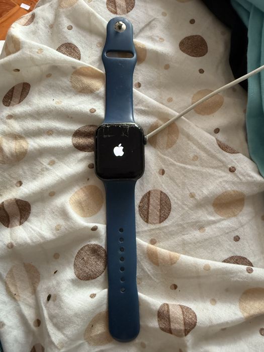 Apple watch SE 44mm ecrã partido